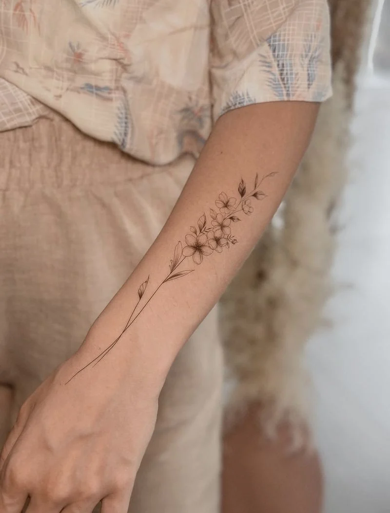 Fineline · Tattoo von Mary, Velvet Line Karlsruhe