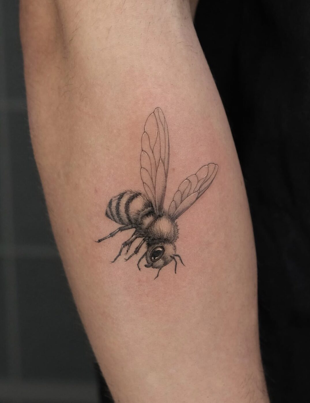 Ornamentales Schwert Tattoo Unterarm, Velvet Line Karlsruhe